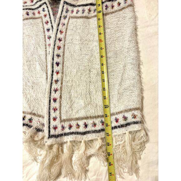 Cardigan Sleeveless Open Font Fringe Fuzzy Women’s One  Size. - Picture 6 of 7